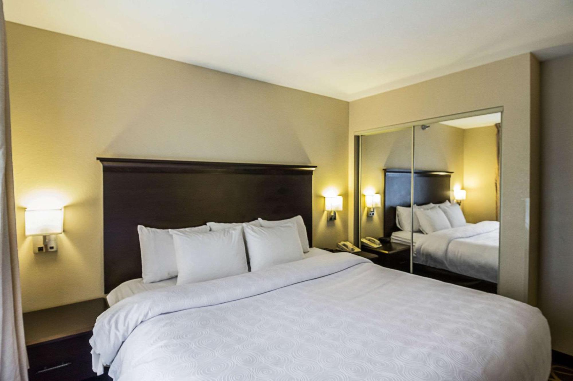 Mainstay Suites Fargo - I-94 Medical Center Bagian luar foto