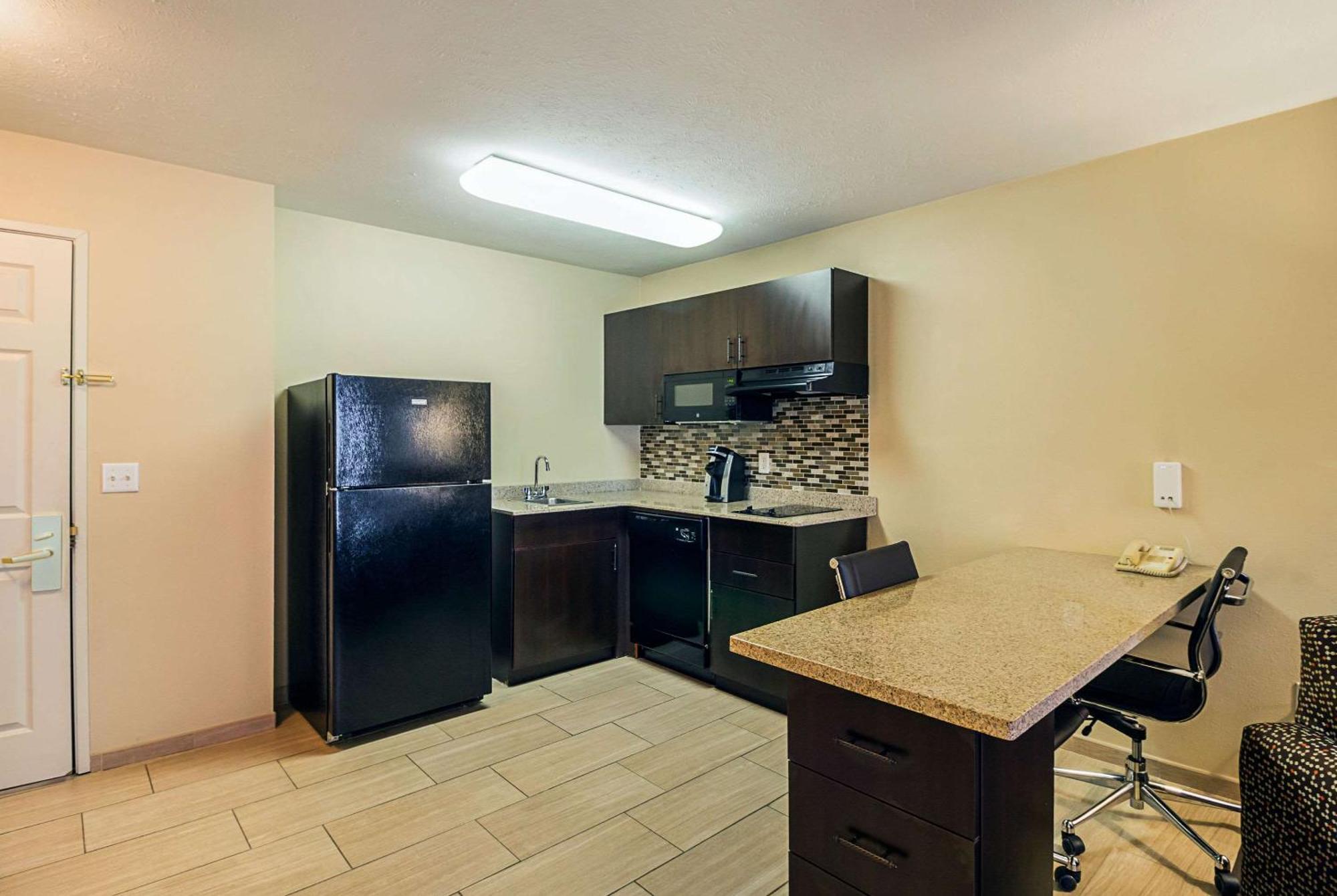 Mainstay Suites Fargo - I-94 Medical Center Bagian luar foto