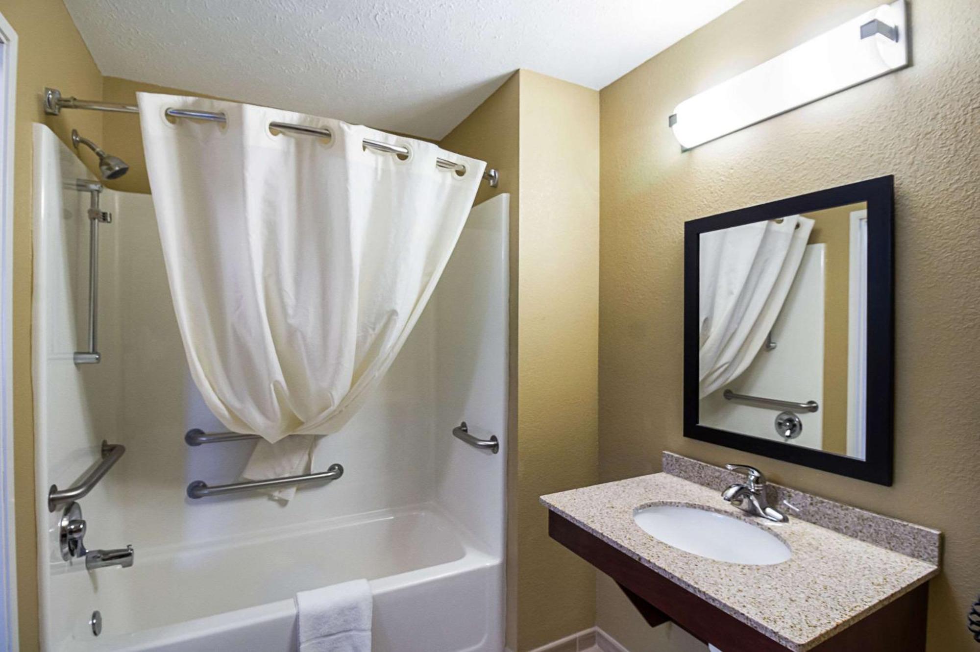 Mainstay Suites Fargo - I-94 Medical Center Bagian luar foto