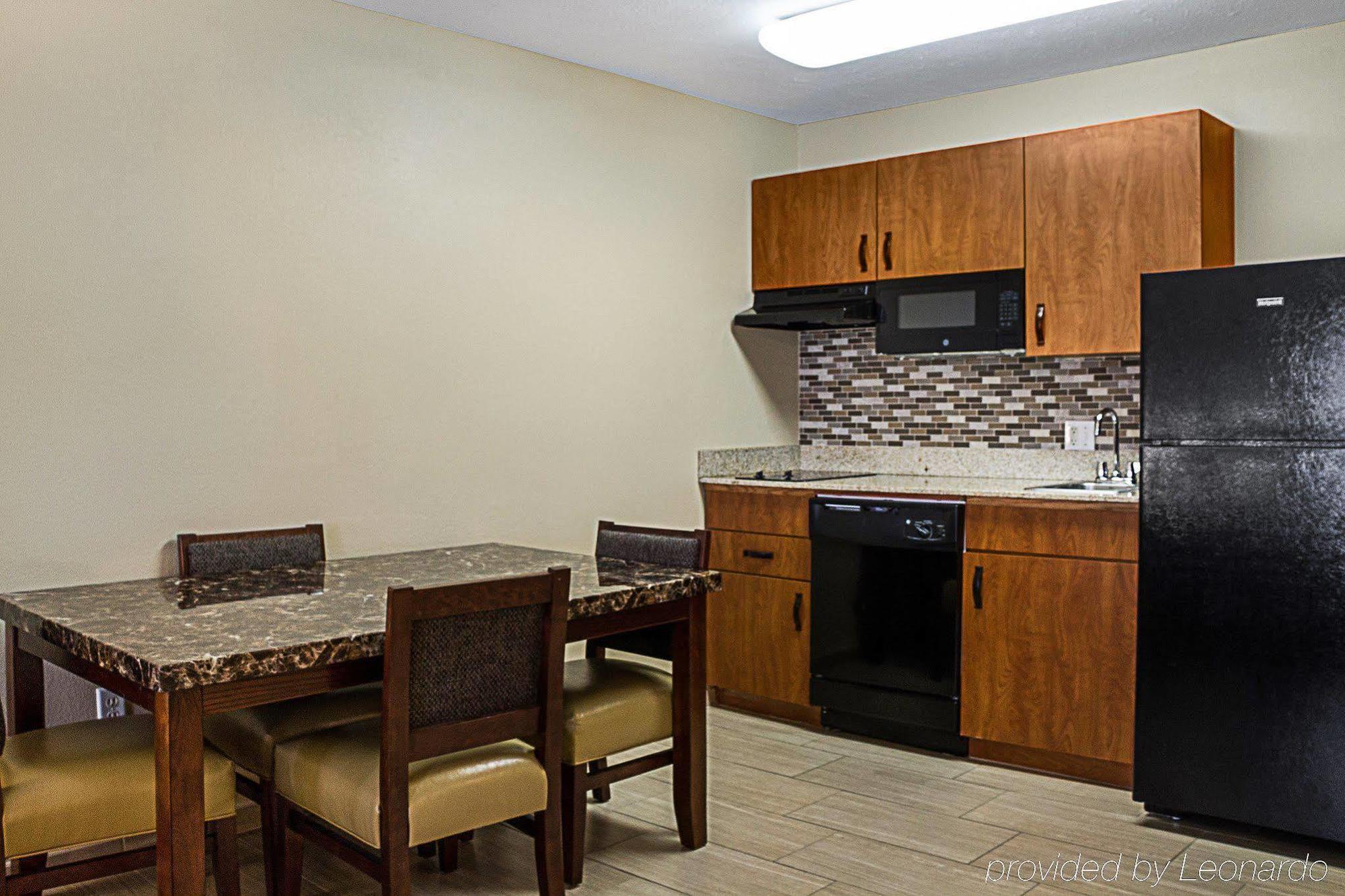Mainstay Suites Fargo - I-94 Medical Center Bagian luar foto